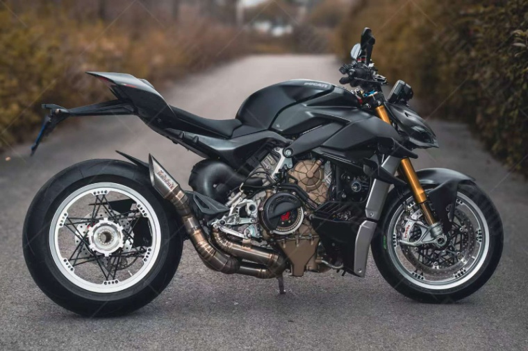 BURNOUTチタンスリップオンマフラー ドゥカティV4用