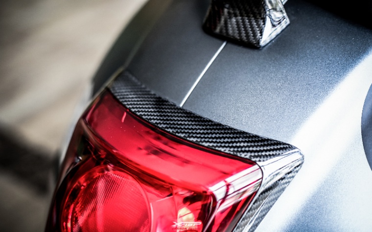 X-TOP カーボンテールランプフレーム GTS／GTV300